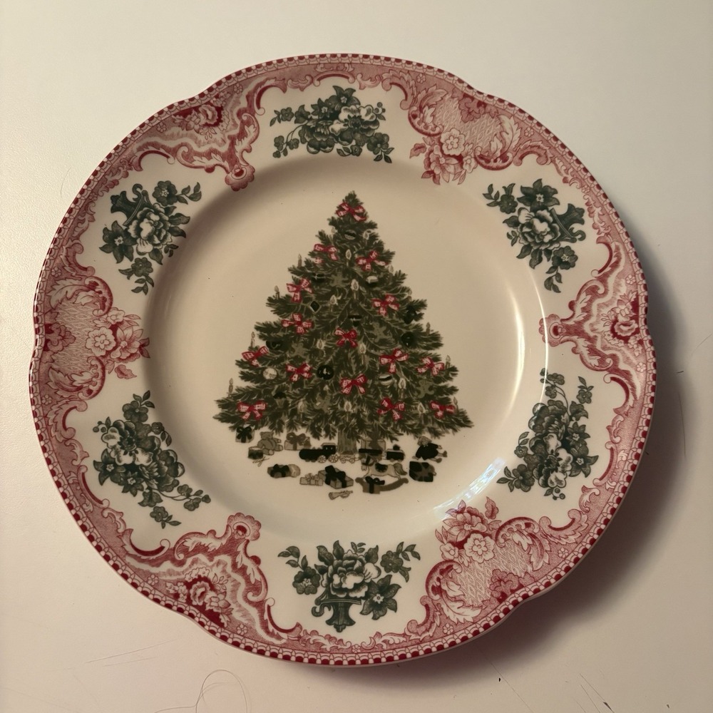Johnson Bros England 1883 Old Britain Castles 10.5" Dinner Plate~Christmas Tree